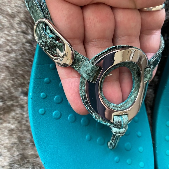 Vionic Women’s Rest Karina Backstrap Sandal in Teal Snakeskin W/ Silver. Sz. 6M. - Picture 5 of 11